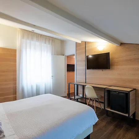 Hotel Italia